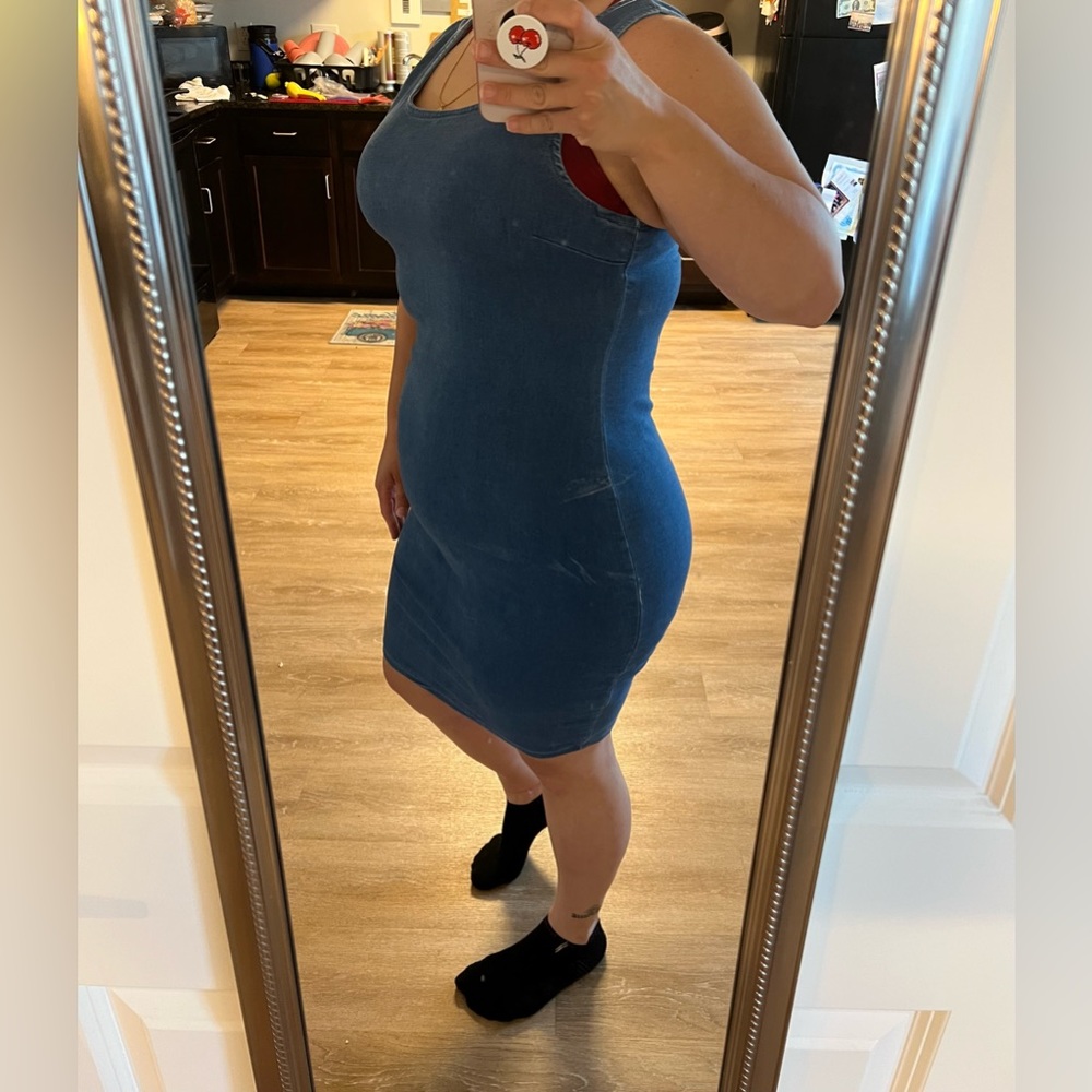 Stretchy, jean color, body con dress in the size 2X